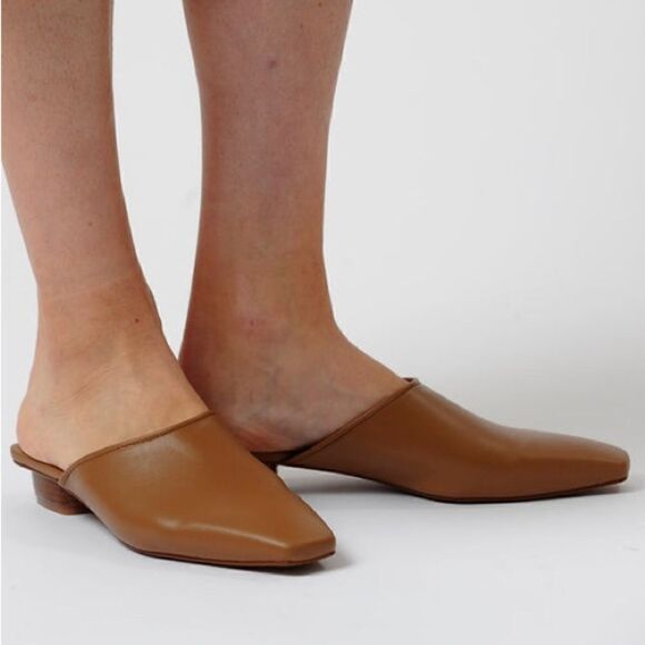 SUUNDAY Shoes - Suunday Brand The Melody Mule in Camel Recycled Vegan Leather Block Heel Slides
